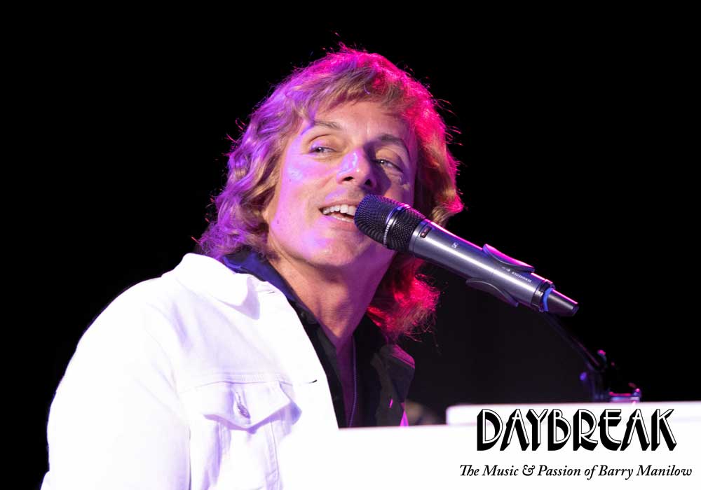 BarryManilow_1000x700_72.jpg
